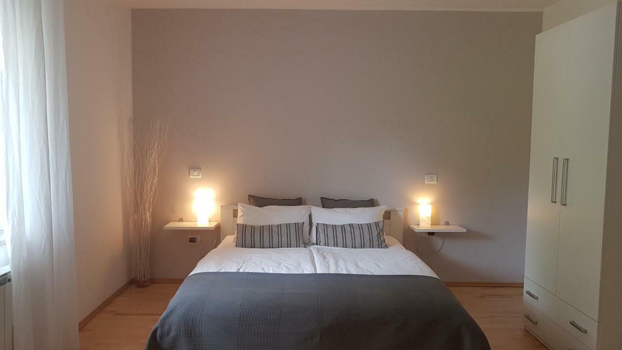 Guesthouse Pri Mihelovih Sežana Exteriör bild